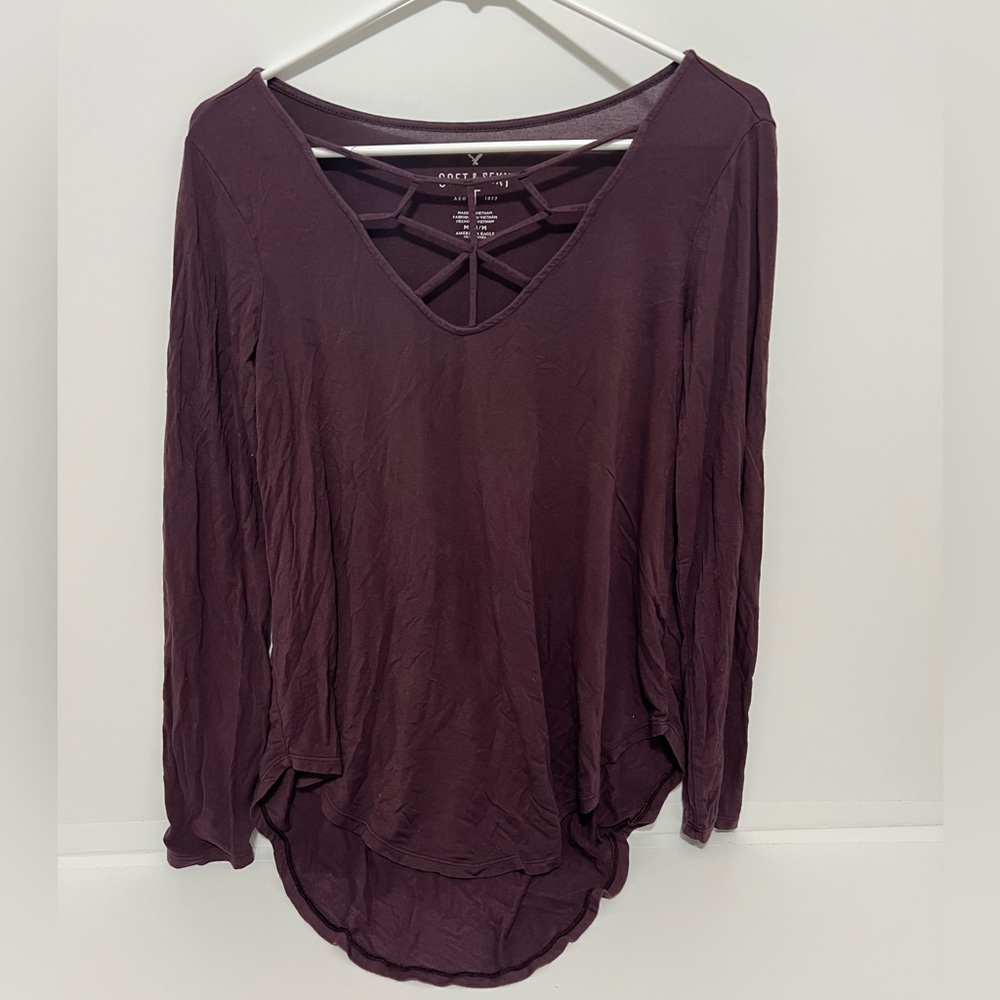 American Eagle soft & sexy long sleeve with cut out chest design